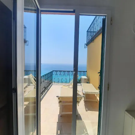 Leopold Hotel 3*