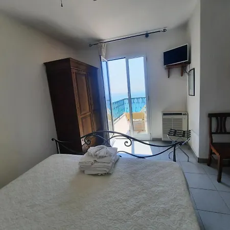 Leopold Otel 3*