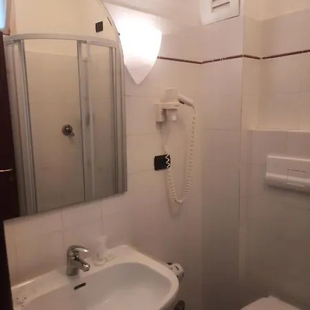 Hotel Leopold