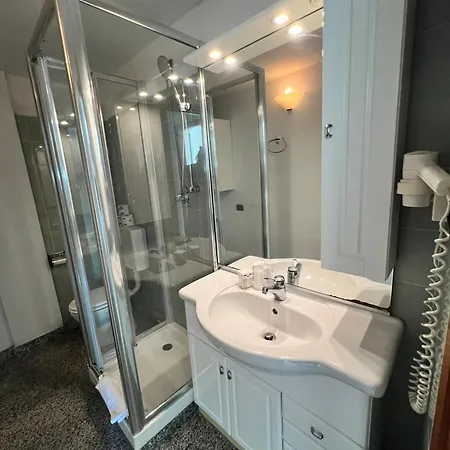 Hotel Leopold 3*
