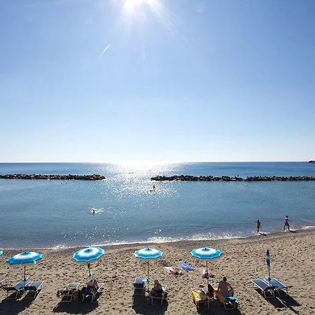 Leopold 3* Moneglia