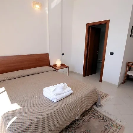 Hotel Leopold 3*